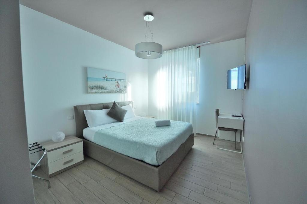 Karol Wojtyla Airport Bari Hotel Buitenkant foto