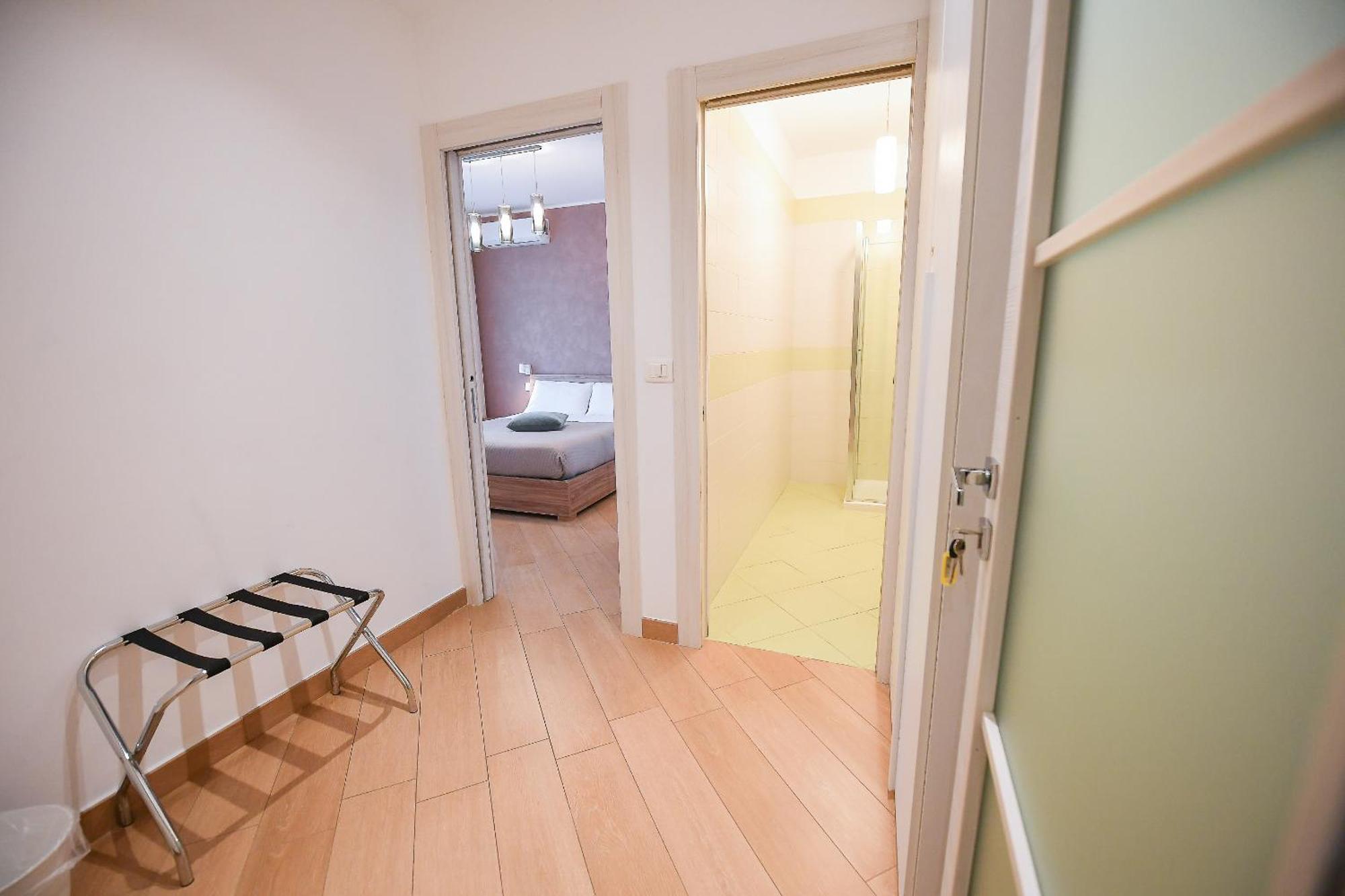 Karol Wojtyla Airport Bari Hotel Buitenkant foto