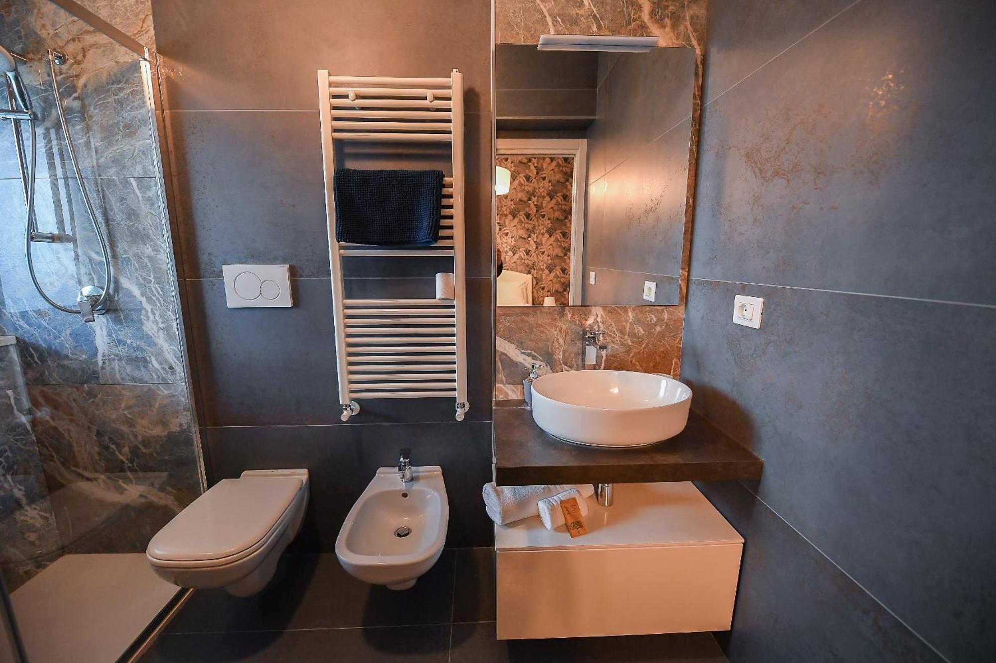 Karol Wojtyla Airport Bari Hotel Buitenkant foto