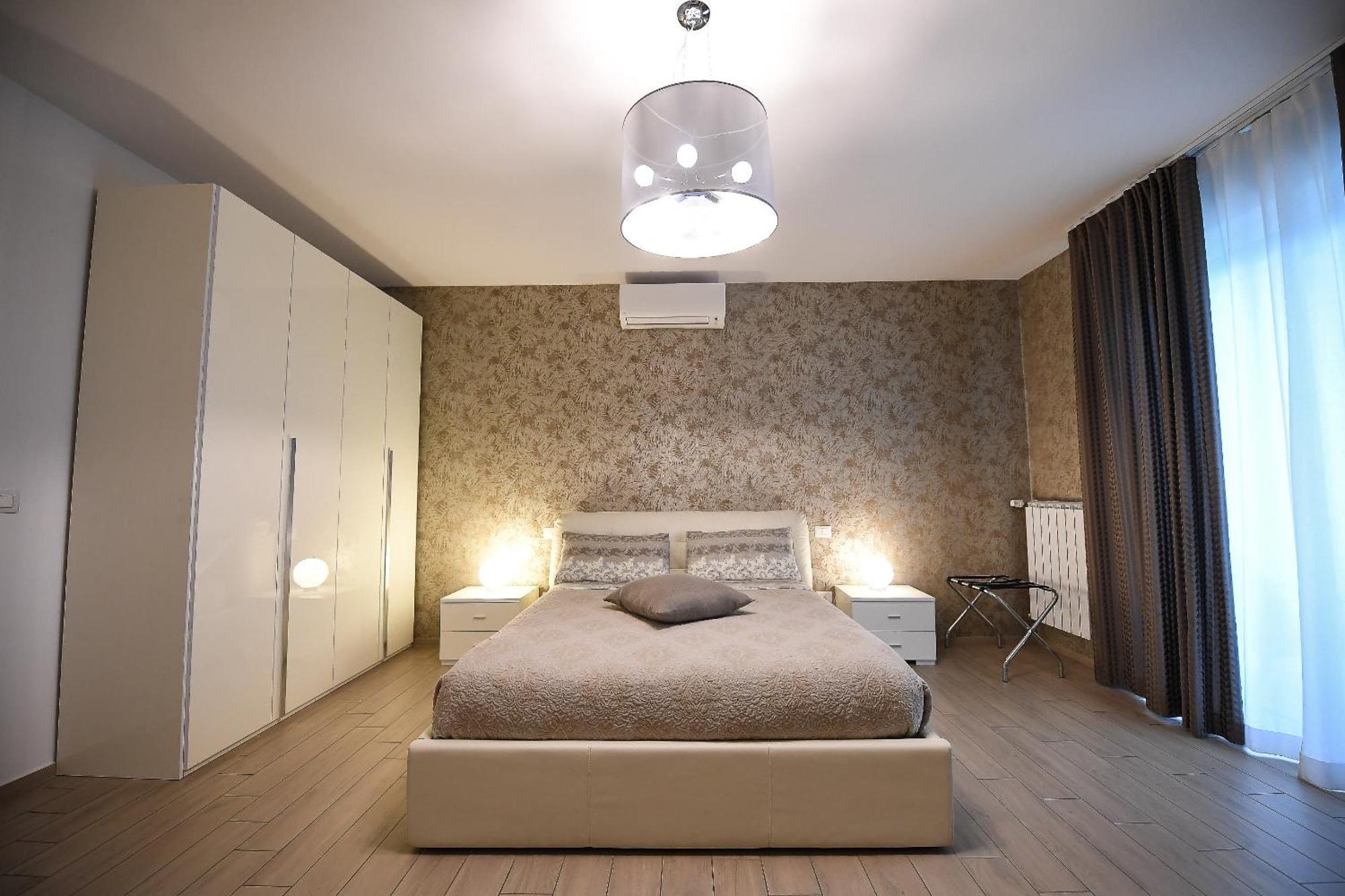 Karol Wojtyla Airport Bari Hotel Buitenkant foto